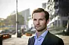 Lars Lysdahl, partner i Rystad Energy, tror skriften på veggen er at ingen vil kjøpe hele fabrikken i Skellefteå. Foto: Arash A. Nejad