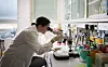 KAN LØSE GLOBALT PROBLEM: AdjuTec Pharmas teknologi gir antibiotika effekten tilbake. Foto: Innovasjon Norge