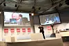Intels PC-direktør og verdens 26. mest kreative menneske i 2010 Shmuel (Mooly) Eden hadde med seg en sniktitt på Valves Portal 2, og viste frem hvordan Intel-prosessorene gir muligheter for lynkjapp bevegelseskontrollering.