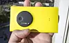 Liten kamerakul: Nokia Lumia 1020 er tynnere enn Lumia 920, som det likner på, med unntak av en liten kul der kameraet og blitsene er montert.