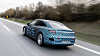En kamuflert Mercedes EQS. Foto: Daimler AG - Global Communicatio
