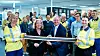 I 2022 åpnet Vianodes teknologisenter i Kristiansand, her anført av nåværende produksjonsdirektør Bridget Deveney og markedsdirektør Stian Madshus i midten. Foto: Vianode