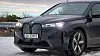 BMW iX er en stor og behagelig SUV med god plass til familien.