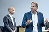 Jarand Rystad (til høyre) og Jo Husebye var statens sakkyndige i klimasøksmålet, og sendte en regning på 1,1 millioner kroner for oppgaven. Nå svarer staten for pengebruken. Her fra en presentasjon av en tidligere rapport.