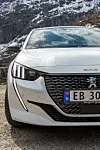 Peugeot e-208 har batteri med kapasitet på 50 kWh, med noe over 46 kWh tilgjengelig. Foto: Marius Valle