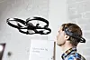 Doktorgrads-stipendiat Atle Rygg Årdal ved NTNU med tankestyrt drone. Foto: Geir Mogen