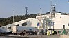 Tankvogn med flytende hydrogen på kaia. LH2 føres via fylletårnet over i tanken på dekk. Siden nyttår er havnetester gjennomført. I mars blir det sjøprøver og deretter kan MF Hydra starte ordinær rutedrift.