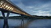 Konseptillustrasjonen viser en mulig bruløsning over Mjøsa fra nordøst.