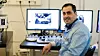 Forskeren Mamoun Taher ved Ångstrømlaboratoriet i Uppsala. Foto: Graphmatec