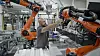 Corvus har investert i en ny produksjonslinje i fabrikken som ble åpnet i 2019. Også den har sprengt kapasietet. Ny fabrikk er på tegnebrettet. Her klargjør Hector Castilla en av robotene.