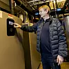 Det første året med det nye varmeanlegget sank strømutgiftene fra 3,5 millioner til 700.000 kroner, forteller styreleder Michael Møller. Foto: Arash A. Nejad