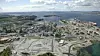 Norges største oljeraffineri ligger på Mongstad og har over tusen ansatte.