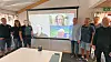Signeringen fant sted på Statens vegvesens prosjektkontor Baneheia i Kristiansand fredag 12. august kl. 12. Fv. Ragnar Hellerslien, prosjekteringsleder; Janicke Nicolaisen, byggeleder; Jan Helge Egeland, prosjektleder, alle i Statens vegvesen. Via Teams også fra Statens vegvesen: Svein Røed, prosjekteier; Linda Kjellin Karlsen, byggherrestøtte og Kjell Inge Davik, utbyggingsdirektør. For TT Anlegg: Eirik Spilling, markedssjef; Jan Mydland, prosjektleder; Kristen Homme, prosjektleder og Teis Inge Risnes, kalkulasjon. Foto: Samir Kolukcija/Statens vegvesen