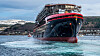 Her får verdens første hybriddrevne ekspedisjonsskip, MS Roald Amundsen, vann under kjølen for første gang. Skipet legger ut på ekspedisjonscruise til blant annet Antarktis, Arktis og langs kysten av Norge.