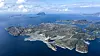 Nordsjøen neste: Du kommer knapt lenger vest i Norge enn Lutelandet Industripark. Her er Yme kommet på land og i ferd med å bli plukket ned. Landemerket Alden i bakgrunnen. Foto: Lutelandet offshore