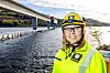 – Logistikken er krevende, sier Asta Krattebøl, Implenias prosjekteringsleder for bruprosjektet. Foto: Arash A. Nejad