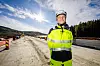 – Løsningen med stålrør er en litt utradisjonell løsning, sier John Are Hårstad-Evjen i Norconsult, som har vært med på å prosjektere brua. Foto: Arash A. Nejad