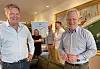 Konsernsjef Stig Remøy (t.v.) i Olympic Group og administrerende direktør Lars Lühr Olsen i Ulstein Verft. Foto: Ulstein