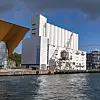 «Kunstsiloen» vil ligge mellom Kilden teater og kulturhus og den nye Kanalbyen på Odderøya i Kristiansand. Foto: NTB scanpix