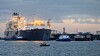 Höegh Esperanza kom til Tyskland i desember. På rekordtid hadde havna i Wilhelmshaven gjort klar en brygge og bygget infrastruktur. Skipet kan motta, lagre og regassifisere flytende, nedkjølt gass og sende den inn i gassrørledningsnettet i Tyskland