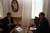 Miljøvernminister Erik Solheim og EBL-direktør Steinar Bysveen diskuterte mulighetene for plug-in-hybrider i Norge.