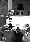 Her trykker statsminister Einar Gerhardsen på knappen som setter Tokke-anlegget i gang i 1961.