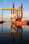 Som en bøtte opp-nedFred.Olsen Windcarriers installasjonsskip Brave Tern installerte i fjor to