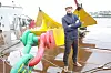 Nytt anker: Direktør Clement Mochet foran det nye ankeret. Dette er en miniversjon på 'bare' 7 tonn, mens den vanligste størrelsen er mellom 15 og 22 tonn.
