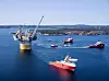 Like før klokken 8 torsdag morgen startet slepet av Aasta Hansteen fra Digernessundet, like utenfor Stord. Målet er Norskehavet.