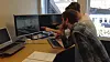 Robotek er allerede i gang med å bistå lokale bedrifter. Her simuleres ny produksjonsprosess for en av eierbedriftene. Foto: Robotek