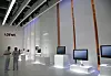 IFA: Selv Loewe-representantene bar lyse farger på selskapets stilrene stand.