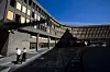 ULIKT: Y-blokkas form og utstrekning gjorde at deler av den ble like hardt skadet som høyblokka og R4, mens andre deler ikke fikk noen skader. FOTO: Håkon Jacobsen