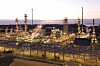 Raffineriet til Equinor på Mongstad står i dag for 3,6 prosent av de totale, norske utslippene. Nå skal de i gang med en studie for å kutte utslipp, som blant annet innebærer blått hydrogen og bærekraftig flydrivstoff.