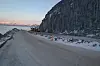 Da vi besøkte anlegget i slutten av november pågikk det fortsatt en del arbeider på parsellen som åpnes før jul. Her skal asfalten på plass før prosjektet blir åpnet før jul.
