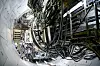 Tunnelboremaskinen (TBM) borer, monterer betongelementer på tunnelveggen og frakter bort de utgravde steinmassene i én prosess. Foto: Eirik Helland Urke