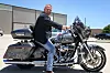 Lidenskap: Roger Antonsens store lidenskap er Harley Davidson-motorsykler. Selv har han spesiallakkert sin med skrekkfigurer. Foto: Tormod Haugstad