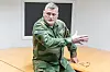 Dronesimulatorer er bare noe av det oberstløytnant Ken-Tore Saade Eriksen, sjef for Hærens trenings- og simulatorsenter på Rena, prøver ut for tiden. Foto: Eirik Helland Urke